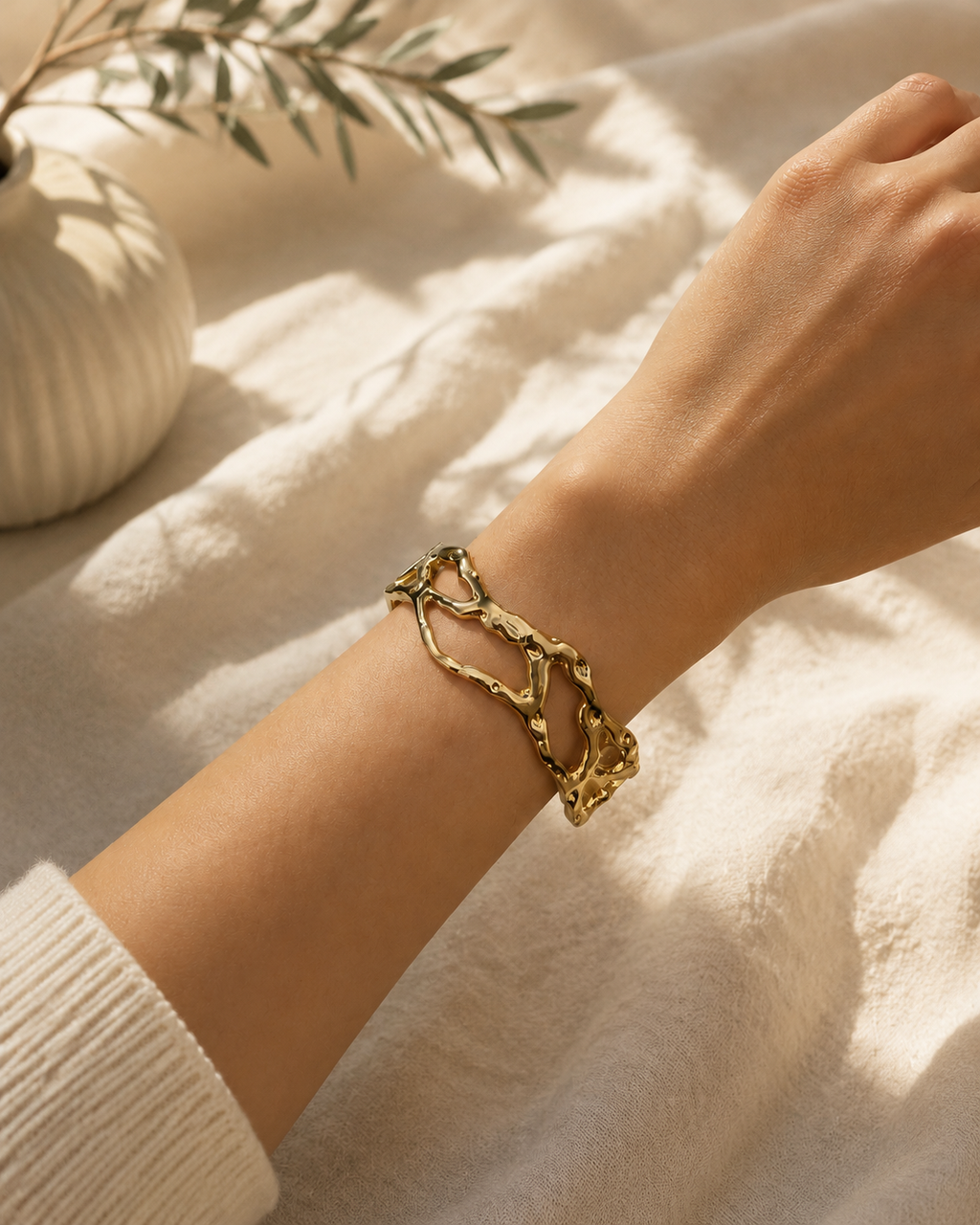 Golden Cutout Bangle