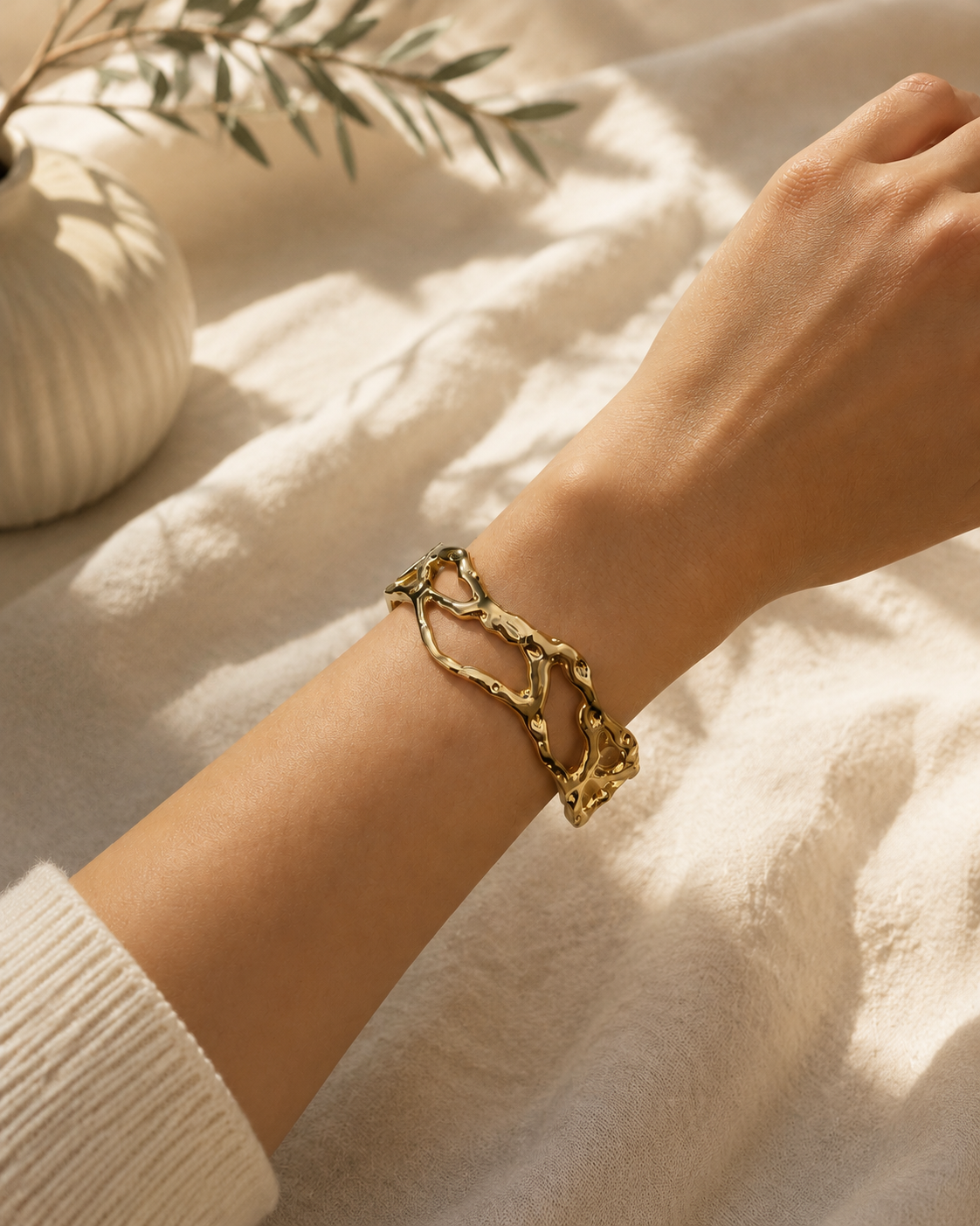 Golden Cutout Bangle
